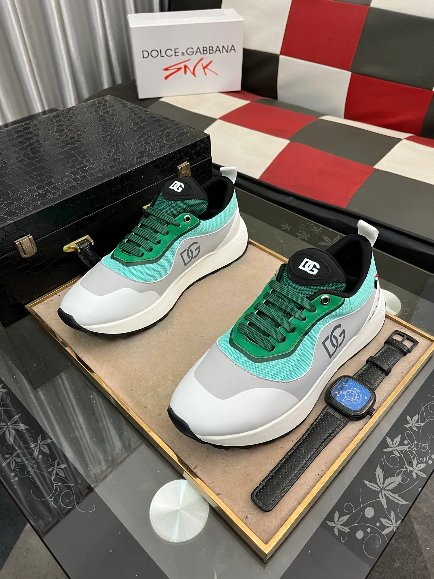 Men's shoes💰480⌚️⌚️New Dolce & Gabbana/top original DG heavy industry series, new casual fashion shoes👟The version is simple and elegant, fashionable and exclusive👑fashionable and generous. Upper: Original first-layer calfskin, comfortable sheepskin lining. Original special electroplated combination outsole, exquisite and luxurious, super A level! Compared with the genuine product at the counter, the version is no worse at all💕Size: 38-46